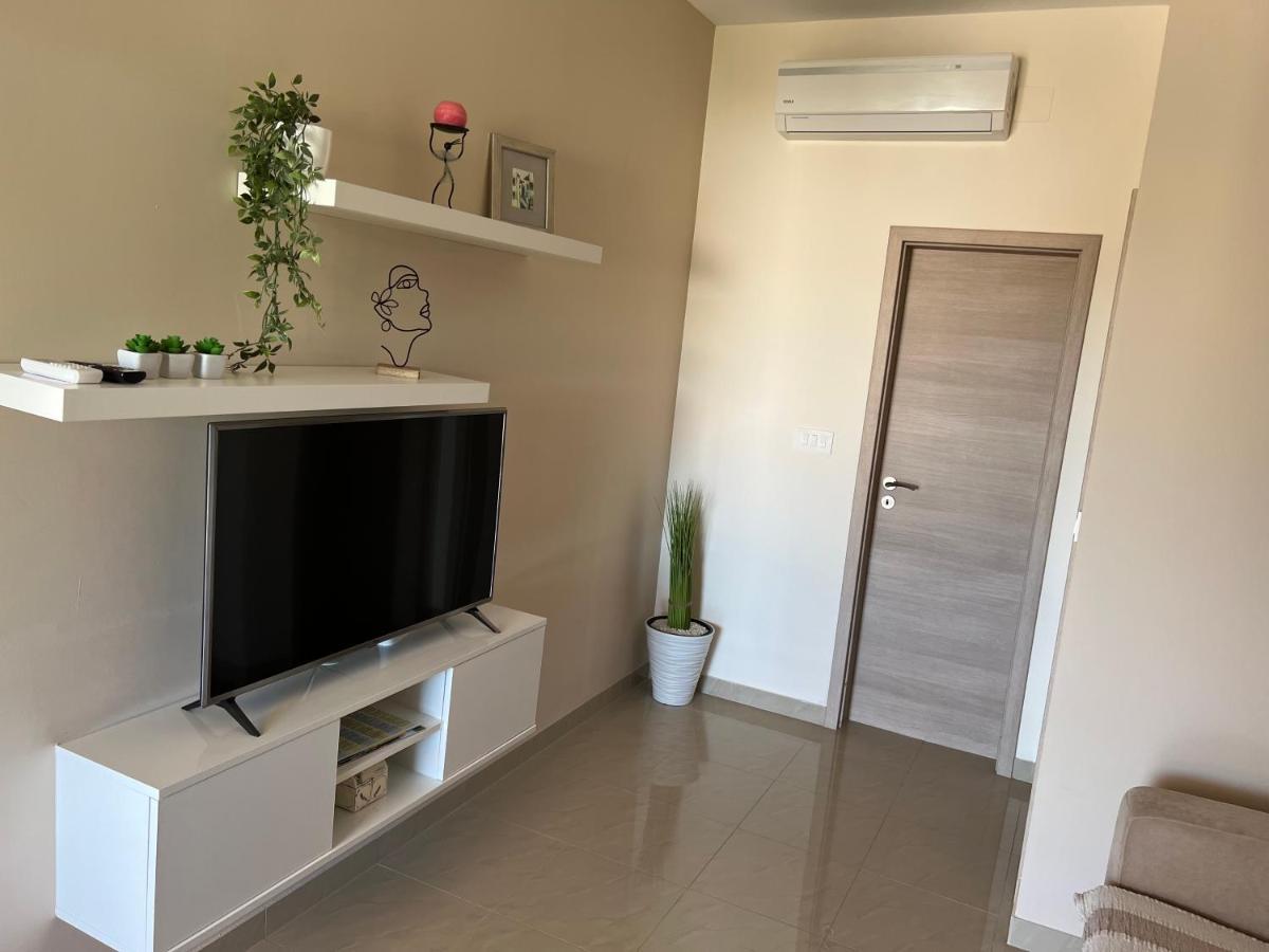 Apartmani Nina I Niko อูกล์ยัน ห้อง รูปภาพ