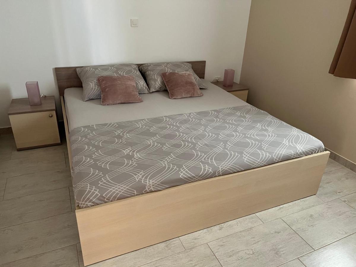 Apartmani Nina I Niko อูกล์ยัน ห้อง รูปภาพ