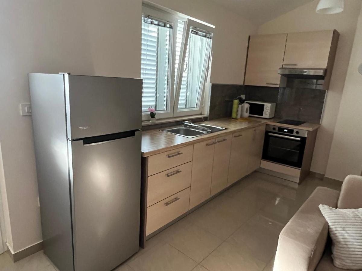 Apartmani Nina I Niko อูกล์ยัน ห้อง รูปภาพ